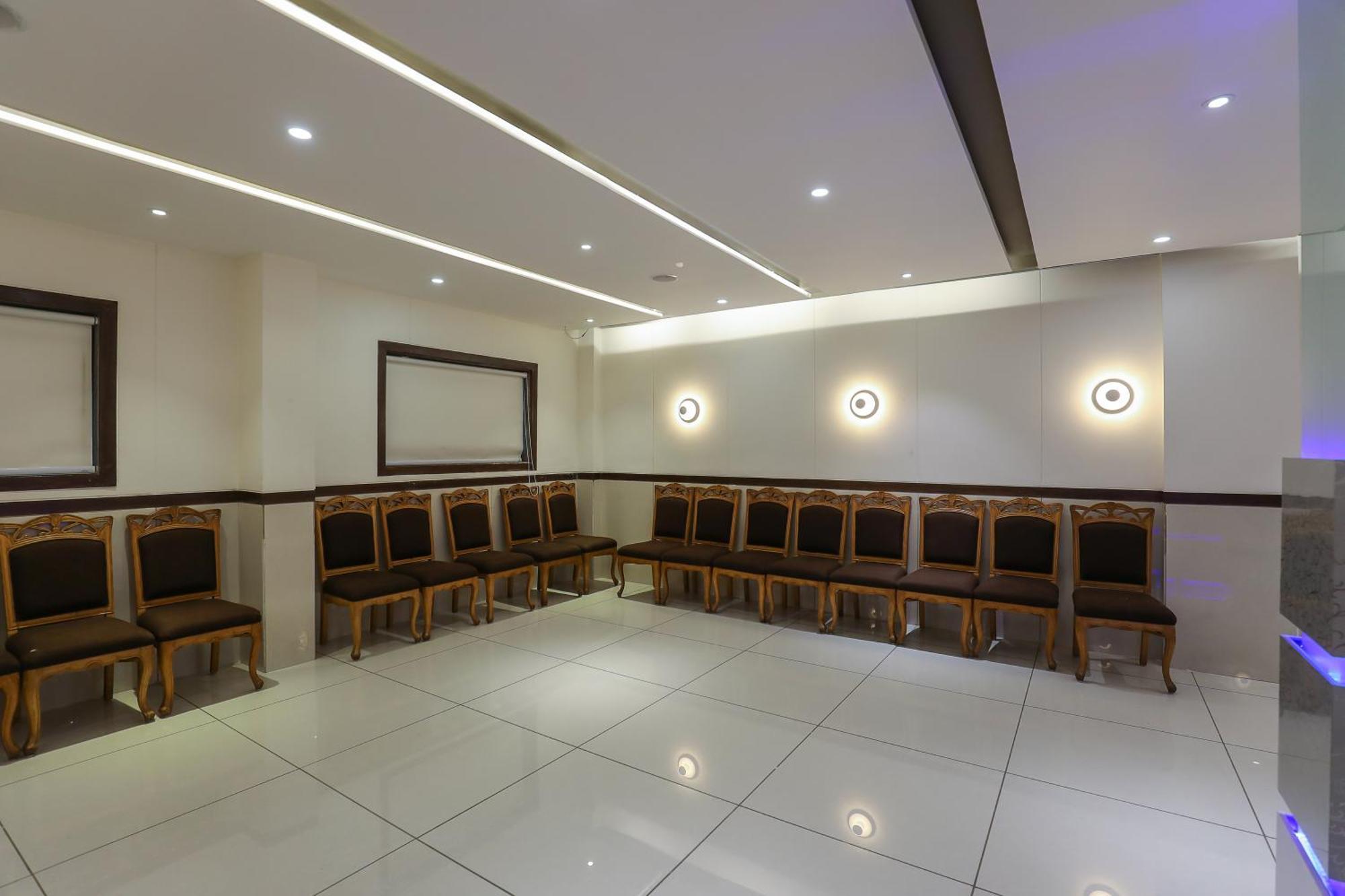 Hotel Ashray Inn Express Ahmedabad Exterior foto